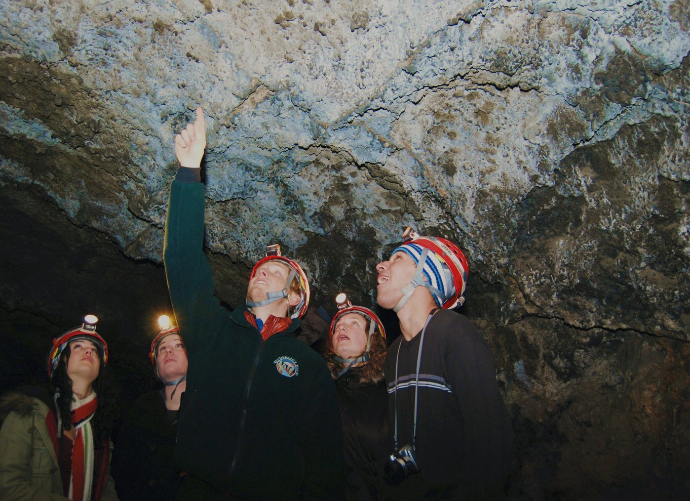 Bend: Halvdags Lava Tube Cave Tour