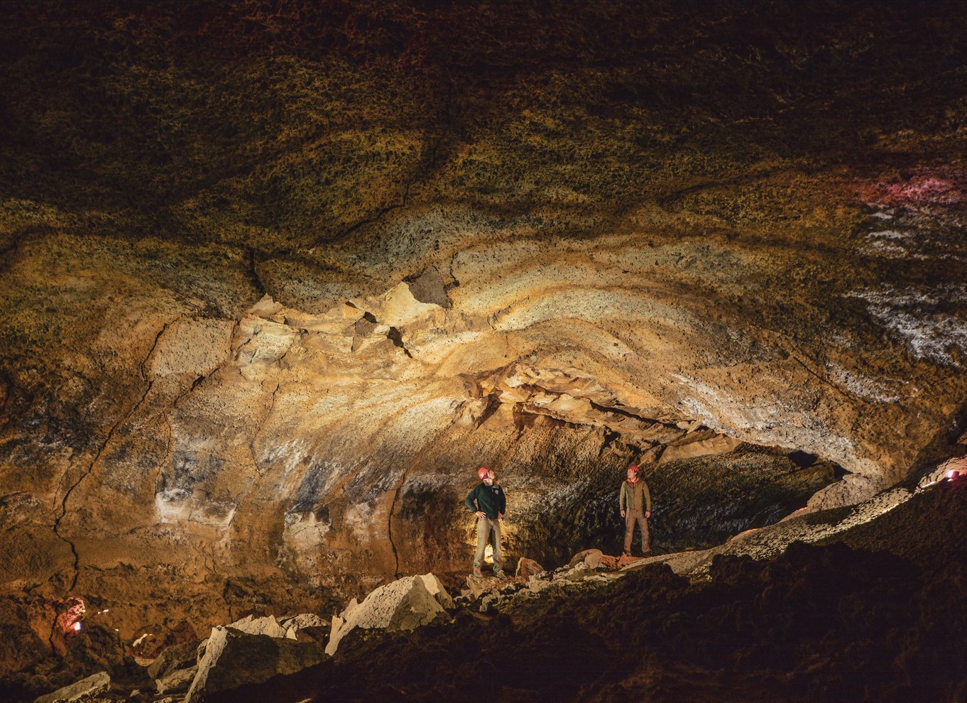 Bend: Halvdags Lava Tube Cave Tour