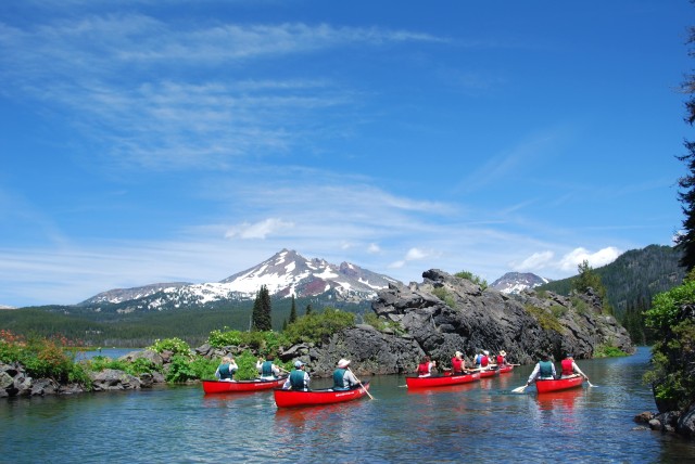 Visit Bend Half-Day Cascade Lakes Canoe Tour in Bend, Oregon