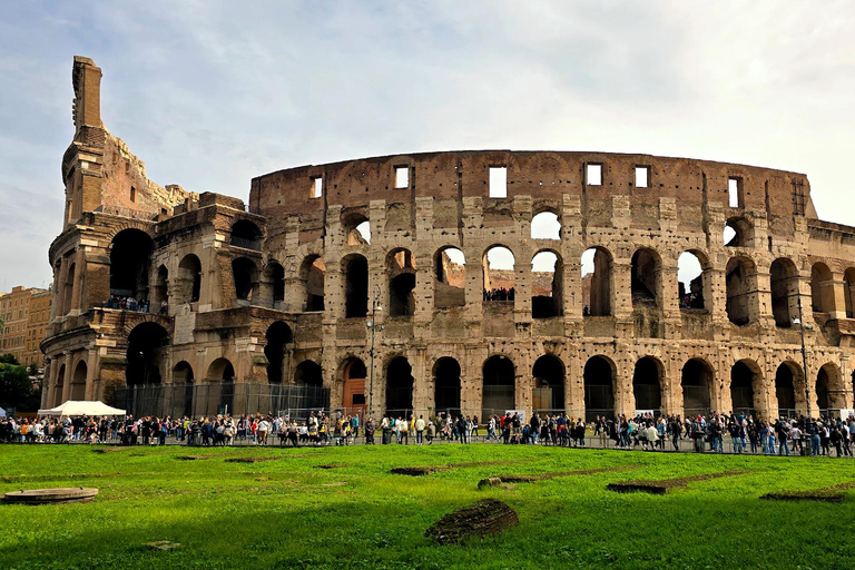 Colosseum Arena Tour, Palatine Hill and Roman Forum