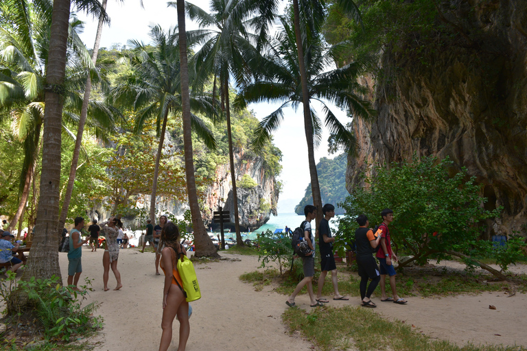 كرابي جولة غروب الشمس في كوه هونج مع بوفيه عشاء وغوص ليليخدمة الاستقبال في الفندق في آو نانج، ومدين