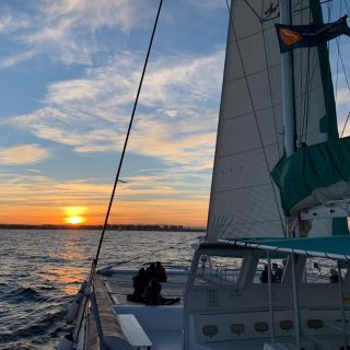 Calpe: crociera in catamarano a vela al tramonto con spumante