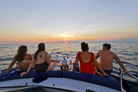 Au départ de Sorrente : bateau privé pour le coucher du soleil