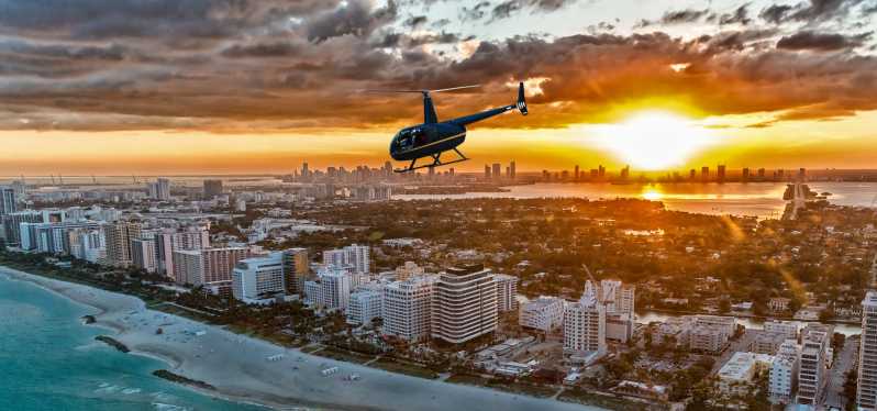 Miami: Sunset Private Helicopter Tour
