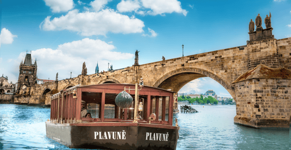 Prague: Charles Bridge Walking Tour & Vltava River Cruise