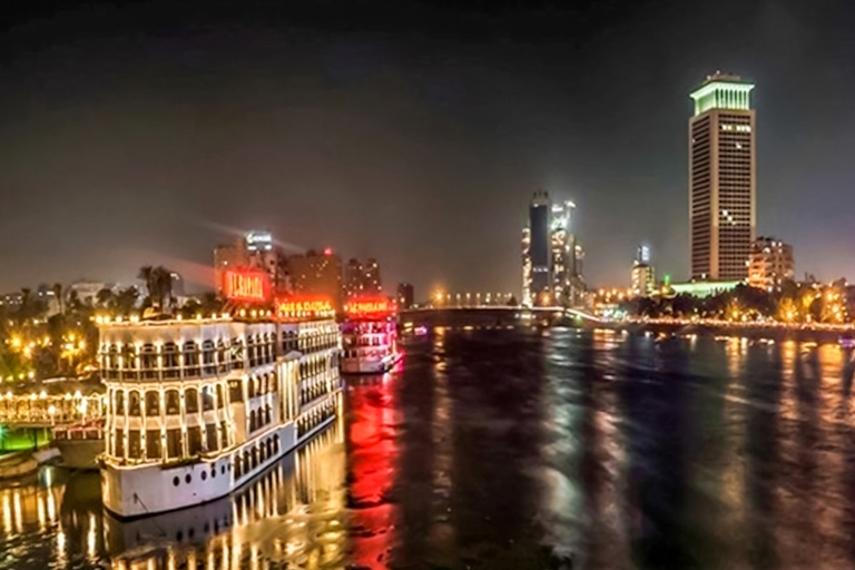 Caïro: boottocht met diner en entertainment op de NijlBoottocht met avondmaaltijd op Nile Pharaoh