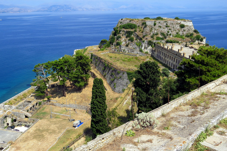 Desde Atenas: viaje privado de 6 días con Meteora y CorfúCon Hoteles 3 Estrellas