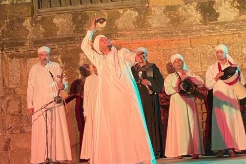 Le Caire : spectacle de la troupe de danse Tanoura du patrimoine égyptien