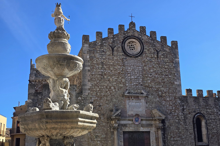 陶尔米纳市中心和游船之旅：贝拉岛和蓝洞小团（每团最少8人，最多16人）