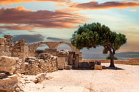 Kourion,自导考古遗址巡回巡回游 - Hizvo