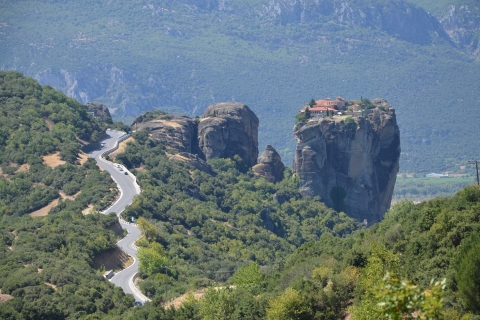 Von Athen aus: Stadt, Delphi, Meteora und Santorin Tour3-Sterne-Hotel