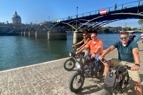 Paris: Eiffel Tower and Notre Dame Night Tour by E-Bike