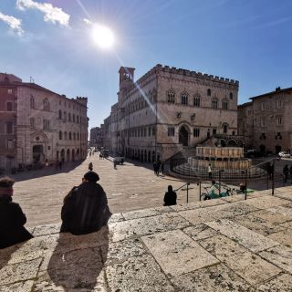 Perugia: Vandretur i den gamle bydel, Piazza IV Novembre