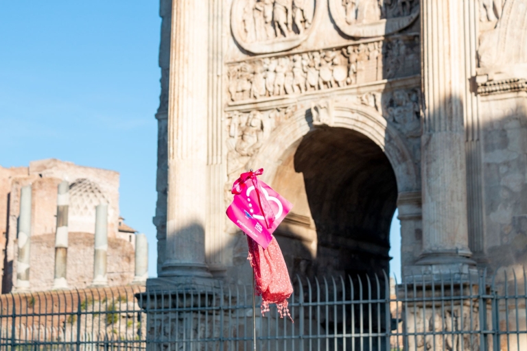 Rome: visite du Colisée pour 8 personnes, du forum romain, du mont PalatinVisite en français avec point de rencontre