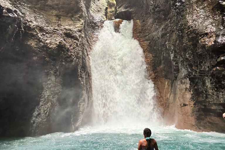 Liberia: La Leona Waterfall River Canyon Hike