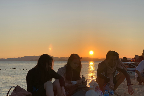 كرابي جولة غروب الشمس في كوه هونج مع بوفيه عشاء وغوص ليليخدمة الاستقبال في الفندق في آو نانج، ومدين