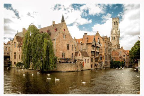 Bruges Uncovered: Walking Tour & Canal Boat Experience Walking tour in English