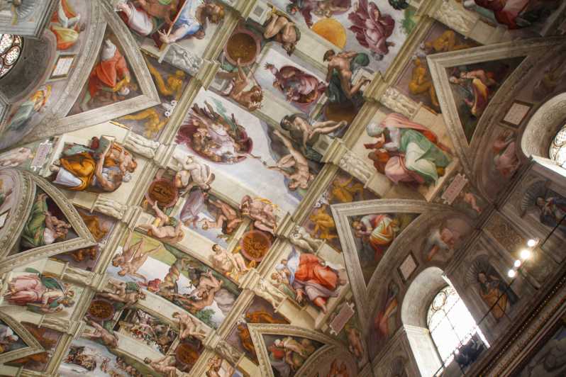 Depuis Rome : musées du Vatican, chapelle Sixtine et Colisée