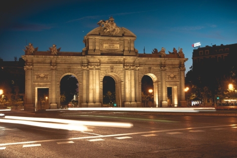 Madryt: Prywatna nocna wycieczka z przewodnikiem samochodem