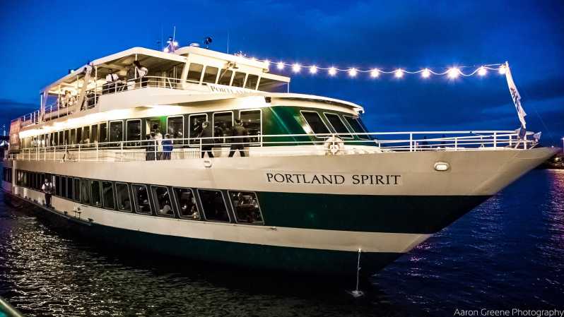 Portland: Willamette River 2.5-hour Dinner Cruise