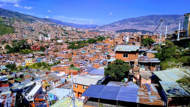 Visit Medellín Private Pablo Escobar and Comuna 13 Tour in Cerro de los 14 Colores