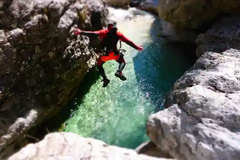 Baumgarten : Aventure canyoning avancée