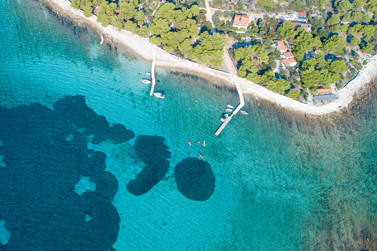 Trogir: White Lagoon, Maslinica & Blue Lagoon Speedboat Tour