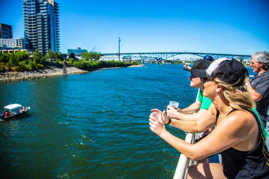 Portland: Happy Hour Sightseeing Cruise. Foto: GetYourGuide