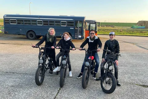 Texel: Wypożyczalnia elektrycznych motocykli Fatbike z mapą