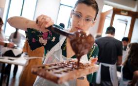Bruges: Belgian Chocolate Workshop