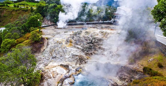 São Miguel: Furnas Volcano & Tea Plantation Tour with Lunch