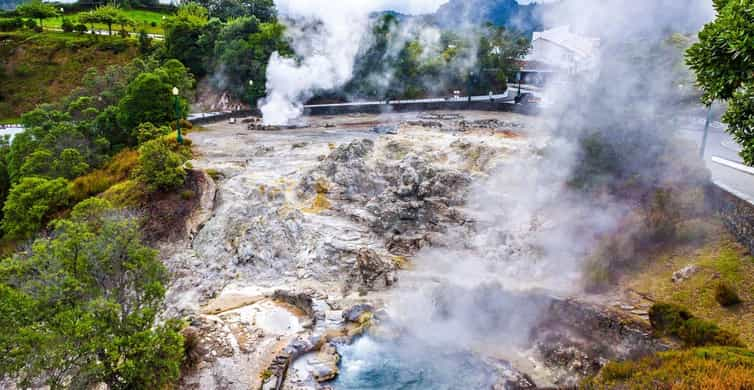 Ponta Delgada: Furnas Volcano & Tea Plantation Tour & Lunch