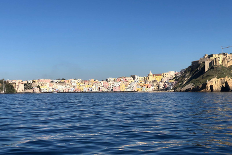 Naples: Neapolitan Culture Class on a Boat with Local Food and Beer Naples: Neapolitan Boat Class with Local Food and Beer