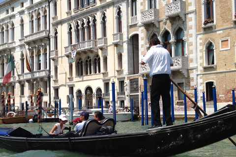 Veneza: Experiência de passeio particular de gôndolaVeneza: experiência de passeio de gôndola