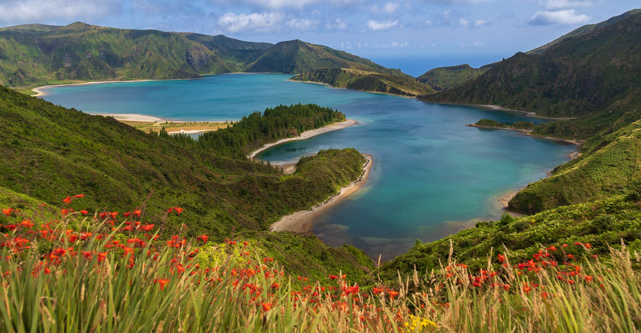 Ponta Delgada Sete Cidades Lagoa Do Fogo Tour With Lunch Suitetrails