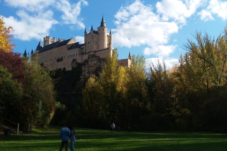 Segovia: tour privado a pie por la ciudad con el Alcázar de Segovia