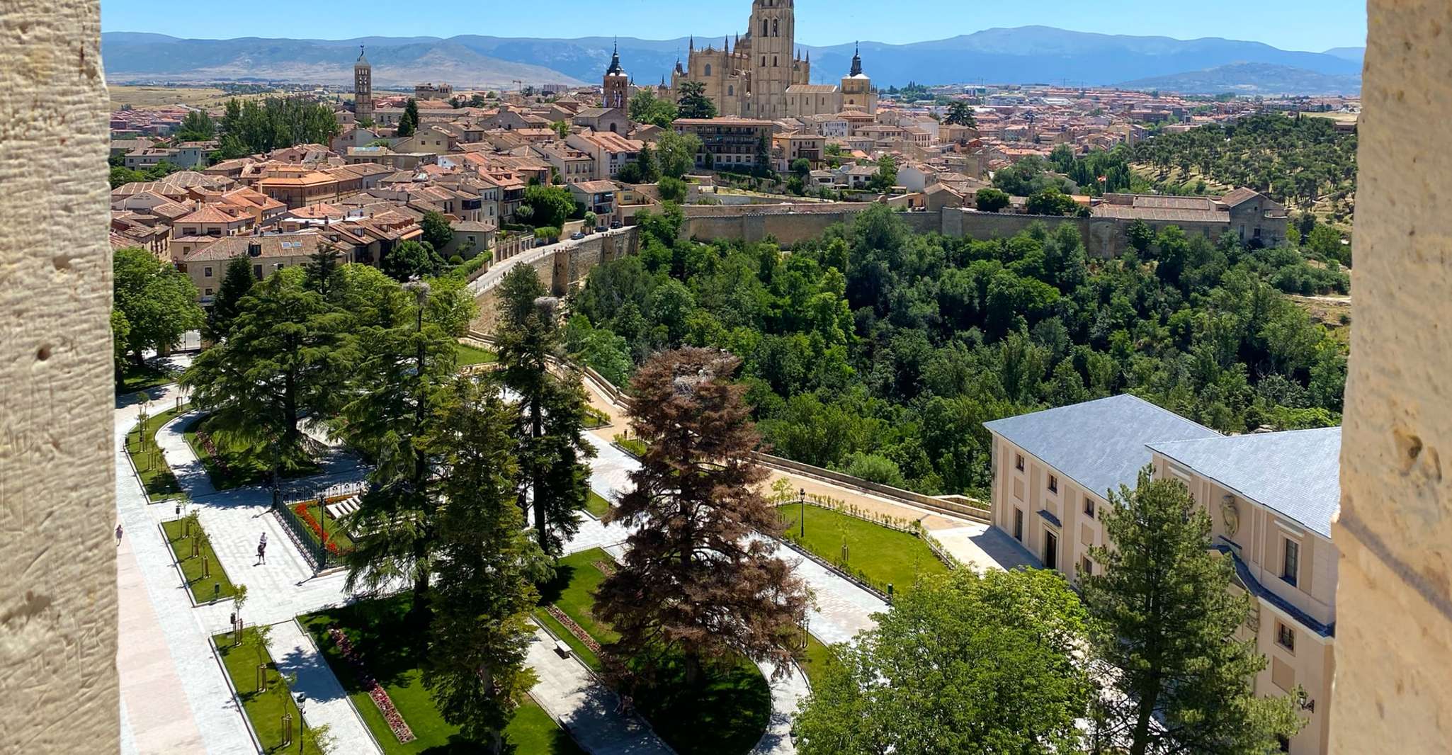 Suitetrails - Segovia, Private City Walking Tour with Alcázar of Segovia