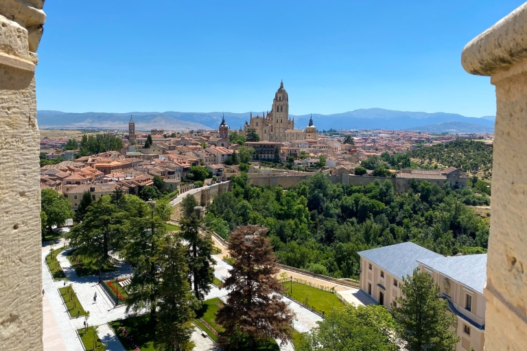 Segovia: Private City Walking Tour with Alcázar of Segovia