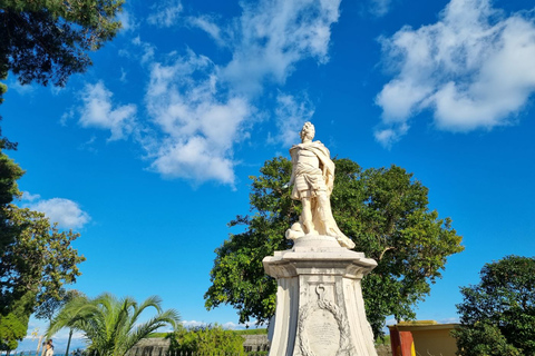 Corfu: Visita aos edifícios históricos e às grandes personalidadesVisita em alemão