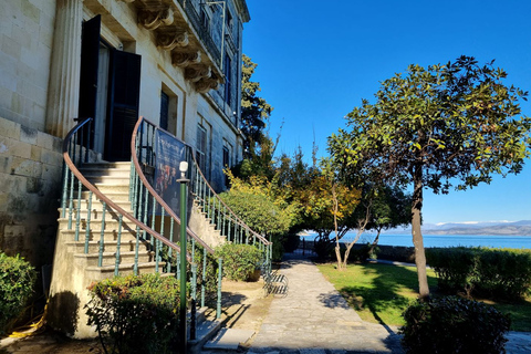 Corfu: Historische Gebouwen en Grote Persoonlijkheden TourTour in het Engels