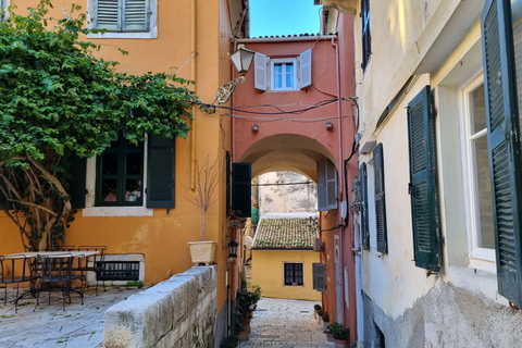 Corfu: Historische Gebouwen en Grote Persoonlijkheden TourTour in het Engels