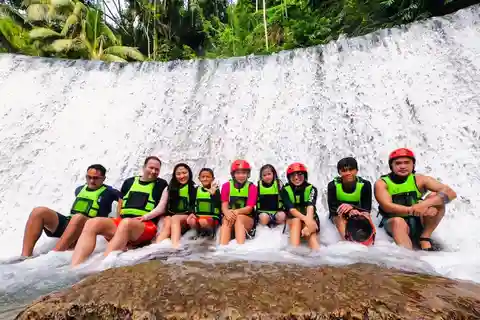 Cebu: Badian Canyoneering Adventure Privat tur