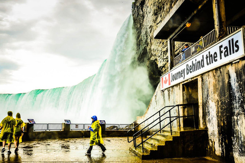 Visite des chutes du Niagara au départ des chutes du Niagara, CanadaExcursion aux chutes du Niagara avec bateau, voyage, Skylon et déjeuner