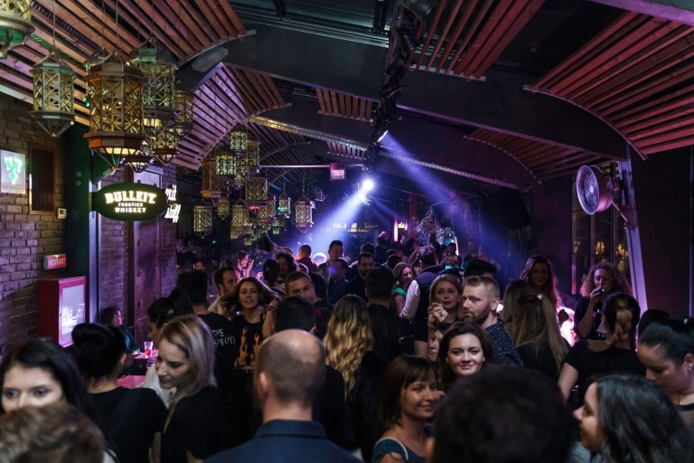 Bucarest: tour de bares por el casco antiguoRuta de bares privada