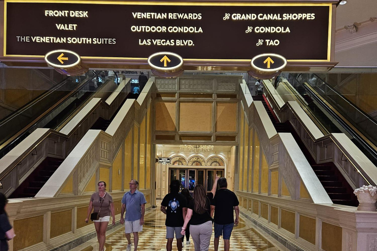 Las Vegas: Night Out at Clubs with Free Drinks and Party Bus Latin Club Crawl