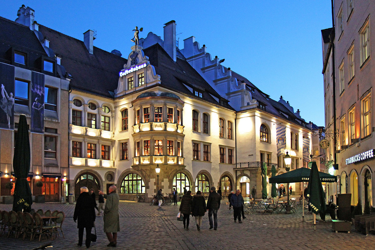 Monaco di Baviera: Tour gastronomico Birra - 3 birre piccole e "Brotzeit" in TEDESCOTour di gruppo condiviso