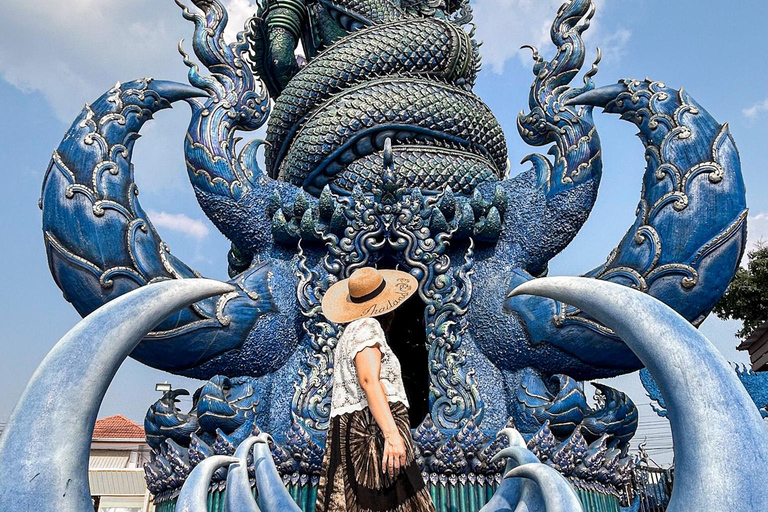 Chiang Mai: Chiang Rai Temples & Akha FarmVille Day Trip