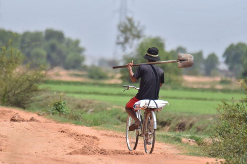 Siem Reap: City Highlights Cycling Tour with Breakfast