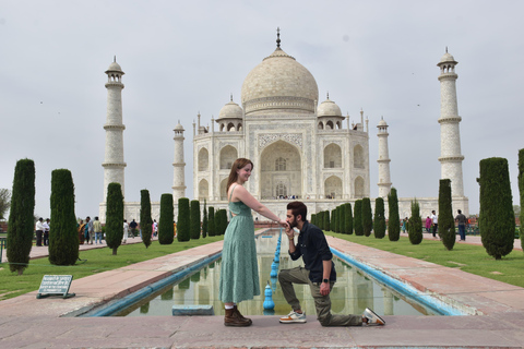 From Delhi: Taj Mahal & Agra Private Tour with 5* Meal Only Private Tour Guide ( No Tickets and Transport )