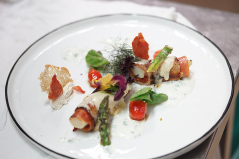 Dresden: Private cooking class with matching drinks included Dresden: Private cooking class with matching drinks